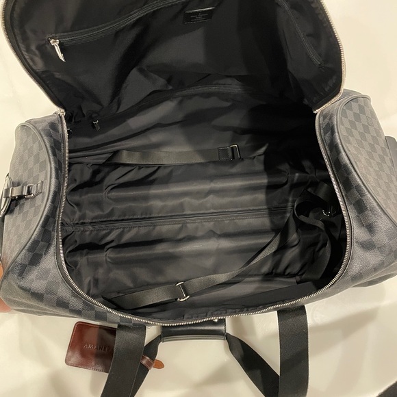 This luggage is brand new.  Only use twice. - Picture 9 of 13